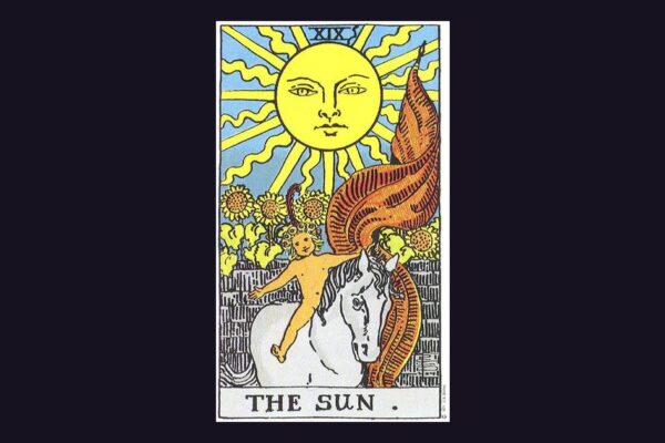 Daily Tarot: How to Pull One Card and Use It Intentionally